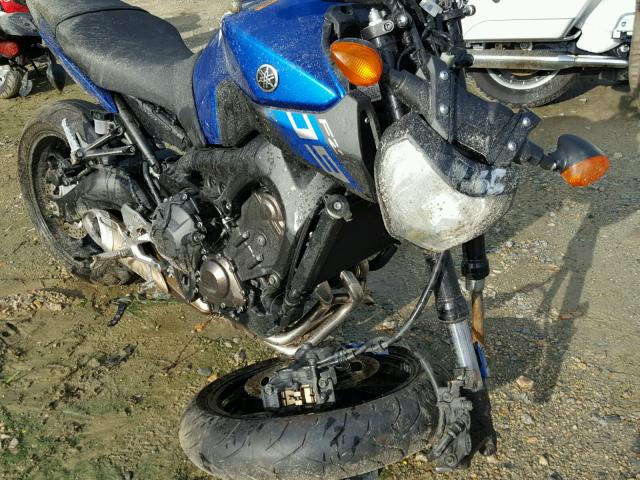 JYARN33E0GA010187 - 2016 YAMAHA FZ09 BLUE photo 9