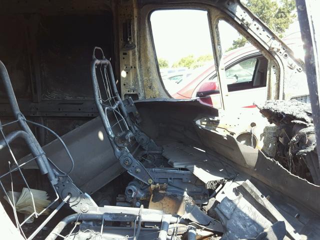 3C6TRVDG5JE111165 - 2018 RAM PROMASTER 烧焦的 照片 5