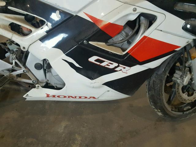 JH2PC2501PM200065 - 1993 HONDA CBR600 F2 WHITE photo 7