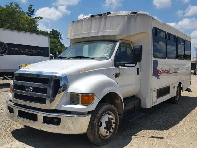 3FRNF6FAXBV422636 - 2011 FORD F650 SUPER WHITE photo 2