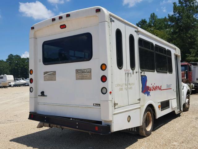 3FRNF6FAXBV422636 - 2011 FORD F650 SUPER WHITE photo 4