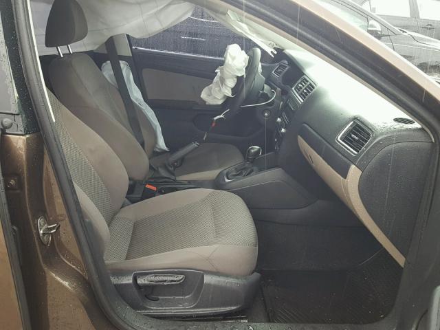 3VW2K7AJ0CM329539 - 2012 VOLKSWAGEN JETTA BASE Շագանակագույն լուսանկար 5