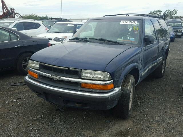 1GNDT13W41K246013 - 2001 CHEVROLET BLAZER BLUE photo 2