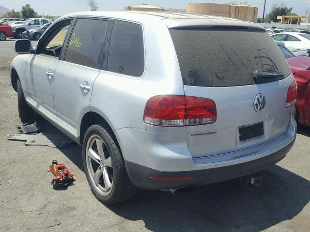 WVGZM77L75D072877 - 2005 VOLKSWAGEN TOUAREG 4. SILVER photo 3