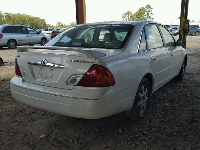 4T1BF28B82U211298 - 2002 TOYOTA AVALON XL WHITE photo 4