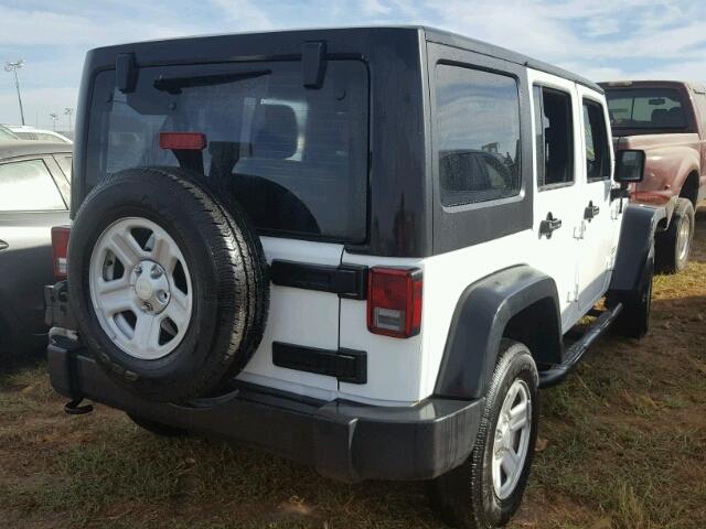 1C4BJWDG3GL274379 - 2016 JEEP WRANGLER U WHITE photo 4