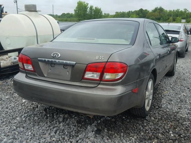 JNKDA31AX2T022790 - 2002 INFINITI I35 GRAY photo 4