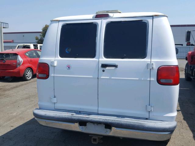 2B7HB21X9RK141469 - 1994 DODGE RAM VAN B2 WHITE photo 9