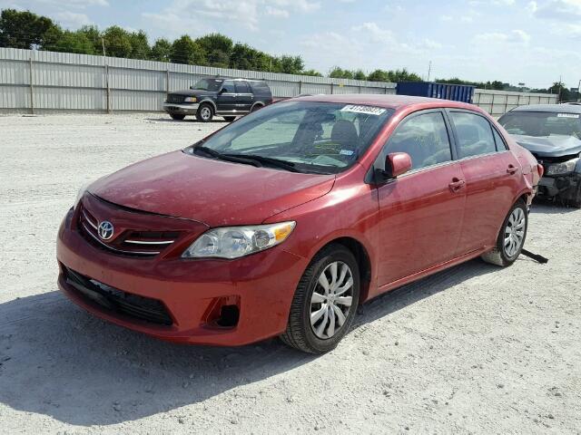 5YFBU4EEXDP186151 - 2013 TOYOTA COROLLA BA RED photo 2