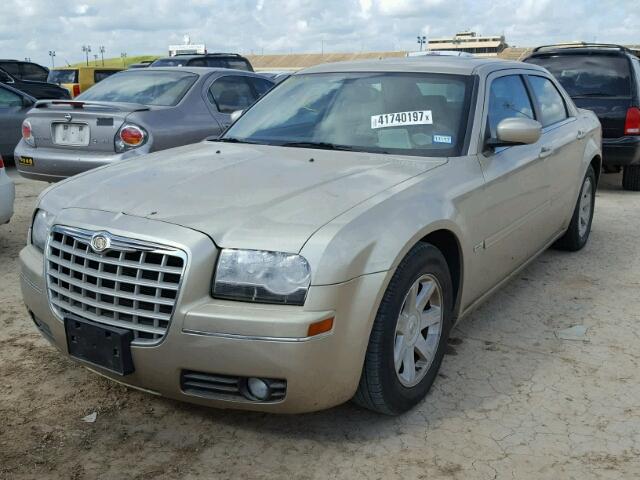 2C3AA53G05H589470 - 2005 CHRYSLER 300 TOURIN SILVER photo 2