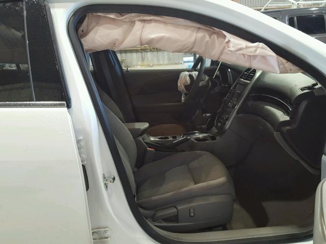 1G11B5SLXFF193338 - 2015 CHEVROLET MALIBU LS 白色 照片 5