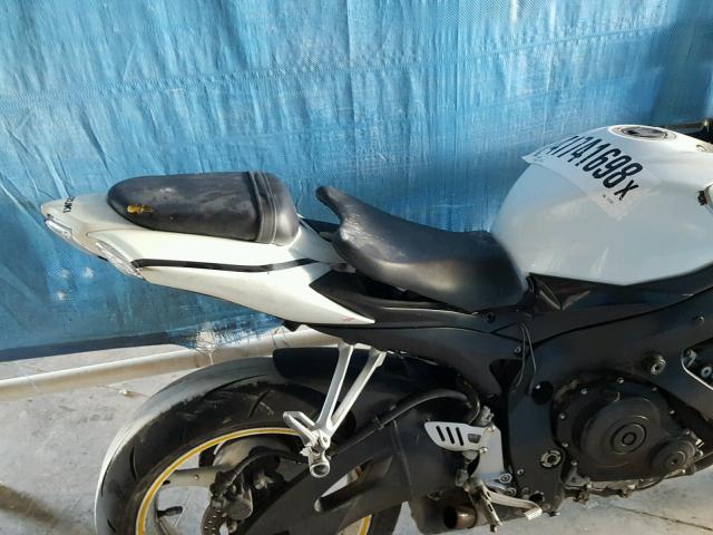 JS1GN7EA082111121 - 2008 SUZUKI GSX-R600 WHITE photo 6