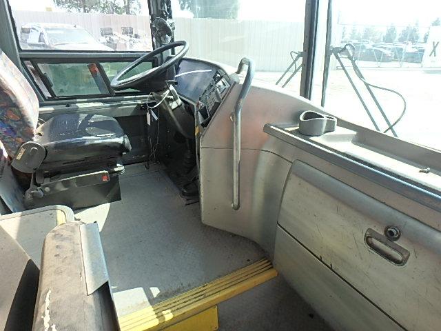 YE2TC61B2W2043040 - 1998 VAN HOOL TRANSIT BU WHITE photo 5