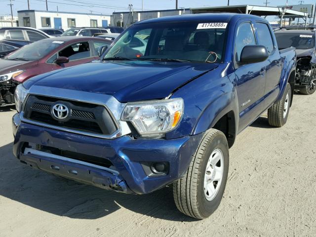 5TFJX4GN0FX040054 - 2015 TOYOTA TACOMA DOU BLUE photo 2