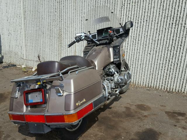 SC146000533 - 1984 HONDA GL1200 BROWN photo 4