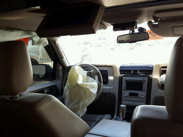 5LMJJ2H56AEJ11131 - 2010 LINCOLN NAVIGATOR BLUE photo 9