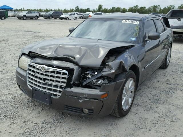 2C3KA53V49H630935 - 2009 CHRYSLER 300 GRAY photo 2