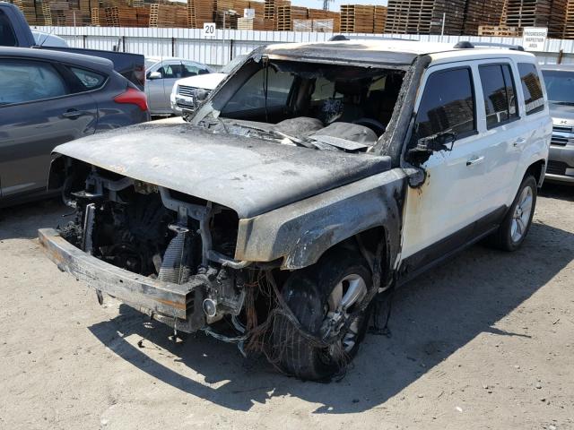 1C4NJPCB5CD666812 - 2012 JEEP PATRIOT LI WHITE photo 2