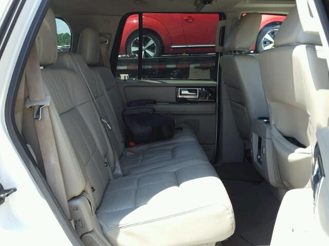 5LMJJ2H50AEJ03624 - 2010 LINCOLN NAVIGATOR WHITE photo 6