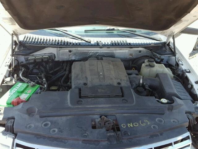 5LMJJ2H50AEJ03624 - 2010 LINCOLN NAVIGATOR WHITE photo 7