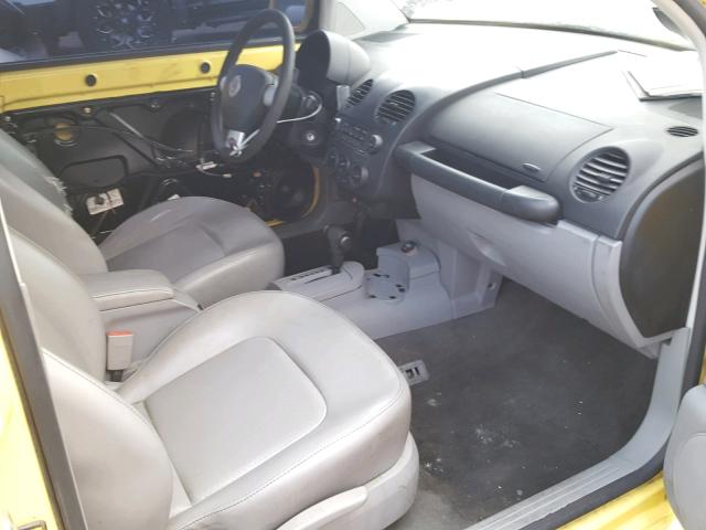 3VWCK21C63M438712 - 2003 VOLKSWAGEN NEW BEETLE 黄色 照片 5