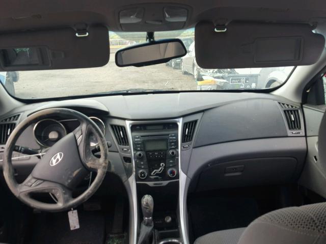 5NPEB4AC7DH545413 - 2013 HYUNDAI SONATA GLS GRAY photo 9