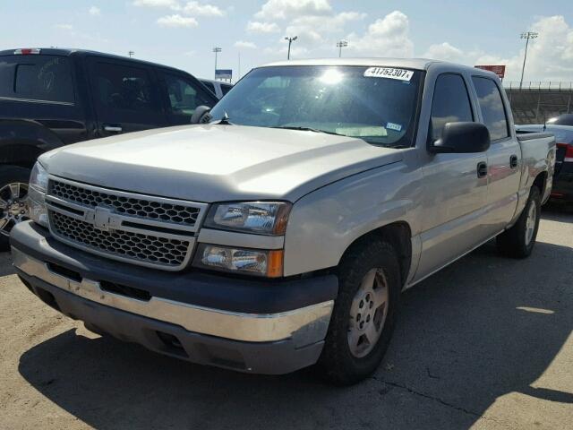 2GCEC13V461326892 - 2006 CHEVROLET SILVERADO GRAY photo 2