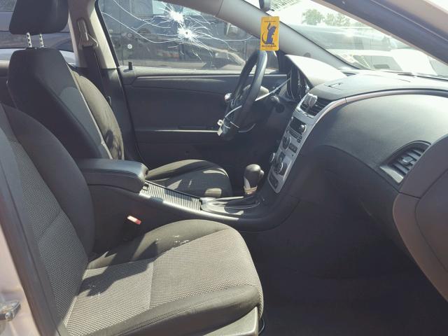 1G1ZC5E15BF245348 - 2011 CHEVROLET MALIBU 1LT SILVER photo 5