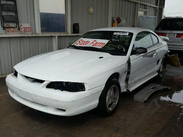 1FAFP404XWF267755 - 1998 FORD MUSTANG WHITE photo 2