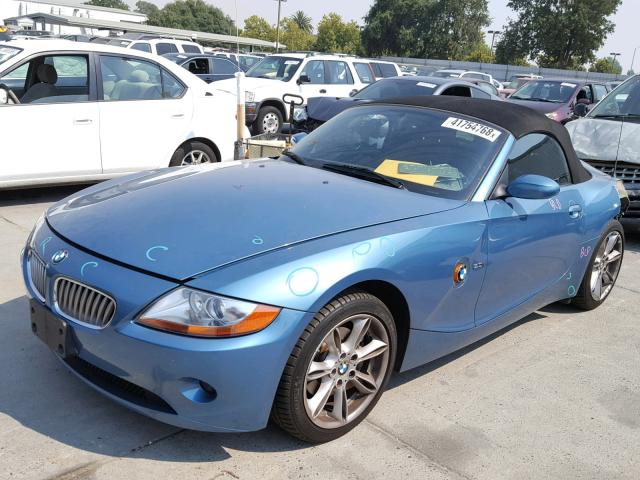 4USBT53443LU04797 - 2003 BMW Z4 3.0 BLUE photo 2