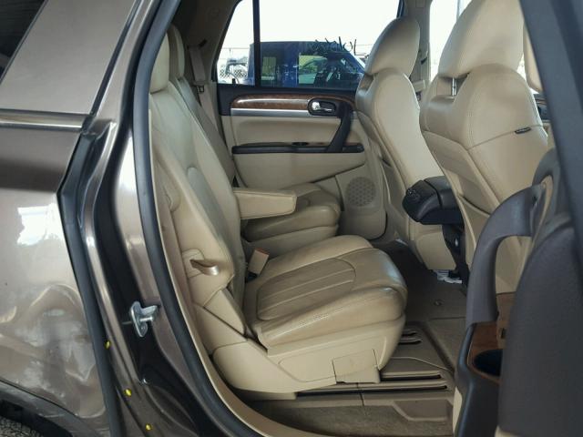 5GAKRBED2BJ312051 - 2011 BUICK ENCLAVE CX BROWN photo 6