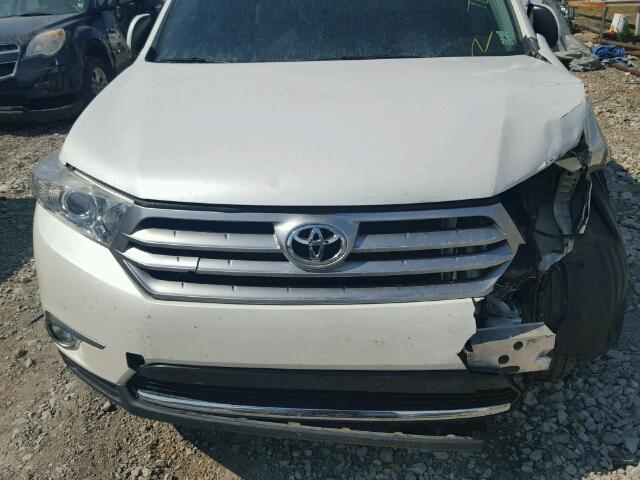 5TDDK3EH8CS111344 - 2012 TOYOTA HIGHLANDER WHITE photo 7