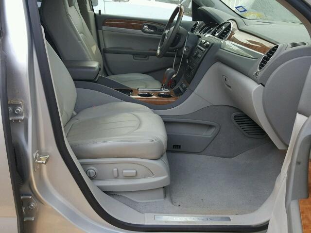 5GALRBED7AJ190046 - 2010 BUICK ENCLAVE SILVER photo 5