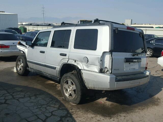 1J8HG48K56C272958 - 2006 JEEP COMMANDER SILVER photo 3