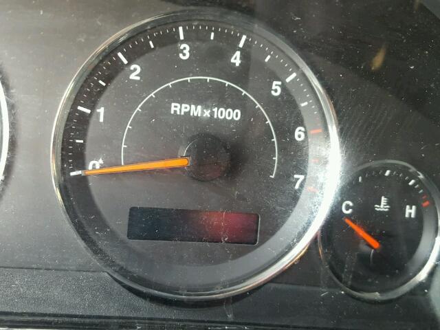 1J8HG48K56C272958 - 2006 JEEP COMMANDER SILVER photo 8