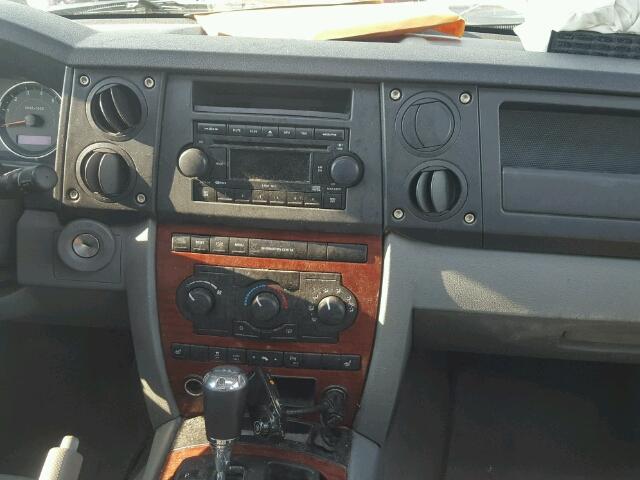 1J8HG48K56C272958 - 2006 JEEP COMMANDER SILVER photo 9