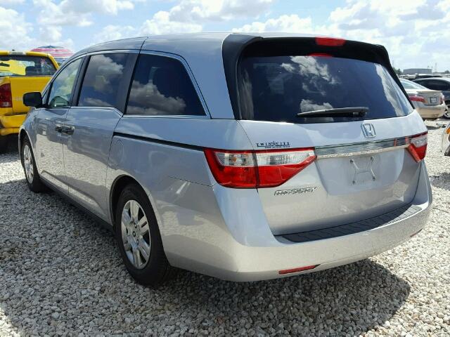 5FNRL5H29BB010578 - 2011 HONDA ODYSSEY SILVER photo 3