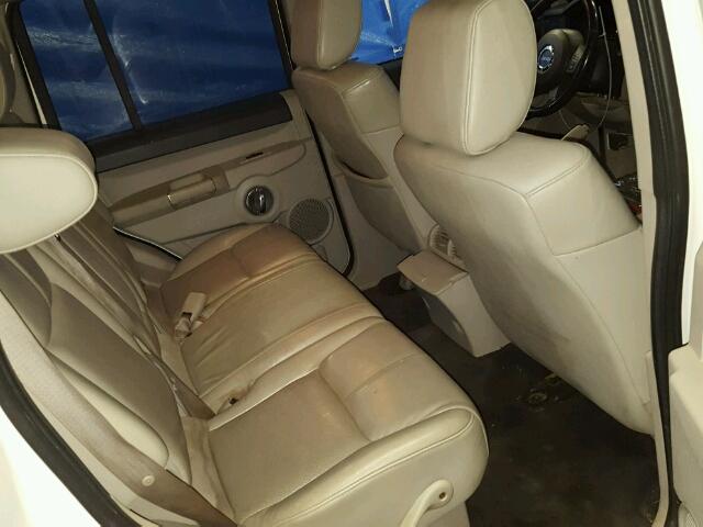 1J8HG58216C293506 - 2006 JEEP COMMANDER WHITE photo 6