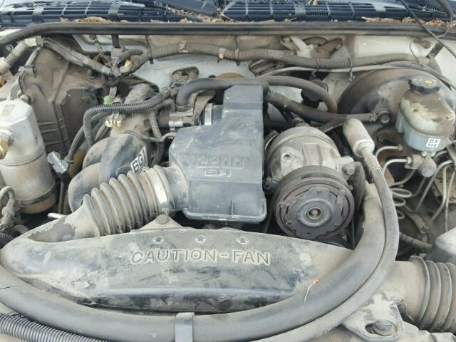 1GTCS145118237649 - 2001 GMC SONOMA WHITE photo 7