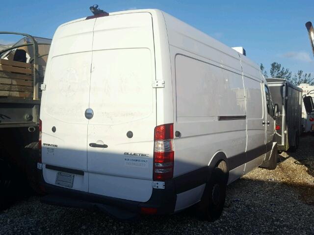 WDYPE8DDXGP184431 - 2016 FREIGHTLINER SPRINTER 2 WHITE photo 4