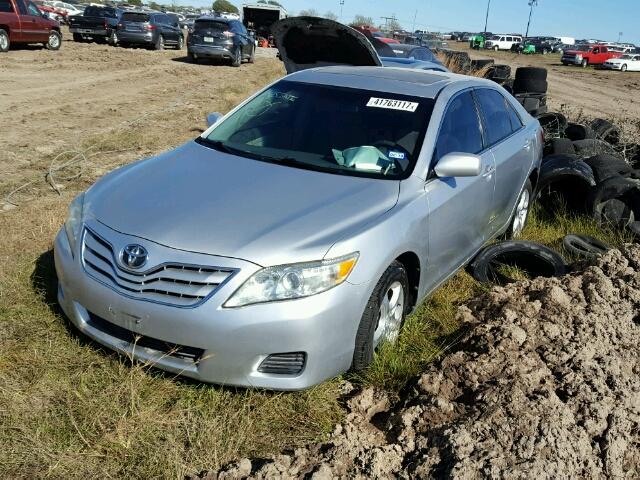 4T4BF3EK8AR030183 - 2010 TOYOTA CAMRY SILVER photo 2