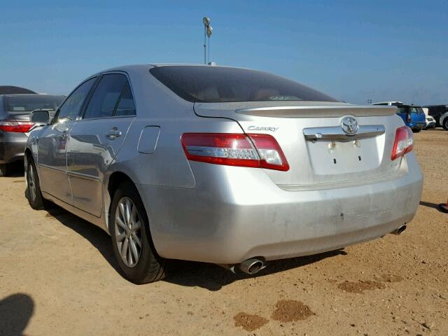 4T1BK3EK4AU111722 - 2010 TOYOTA CAMRY SE SILVER photo 3