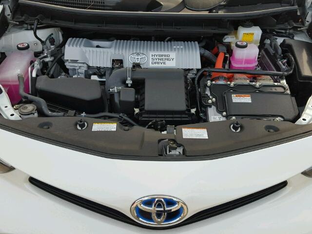 JTDZN3EU4HJ066806 - 2017 TOYOTA PRIUS V WHITE photo 7