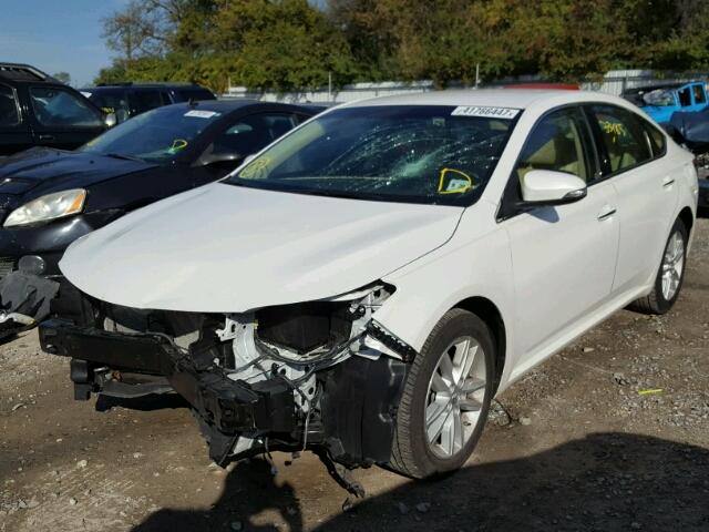 4T1BK1EB8FU182322 - 2015 TOYOTA AVALON WHITE photo 2