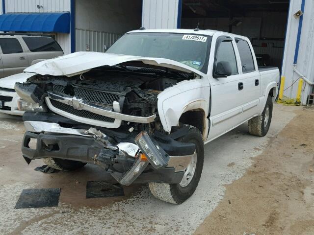 2GCEK13T841400393 - 2004 CHEVROLET SILVERADO WHITE photo 2