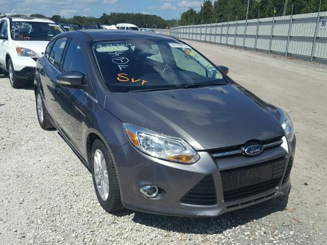 1FAHP3M21CL430821 - 2012 FORD FOCUS GRAY photo 1