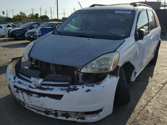 5TDZA23C45S256605 - 2005 TOYOTA SIENNA CE WHITE photo 2