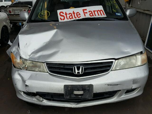 5FNRL18633B137646 - 2003 HONDA ODYSSEY SILVER photo 9