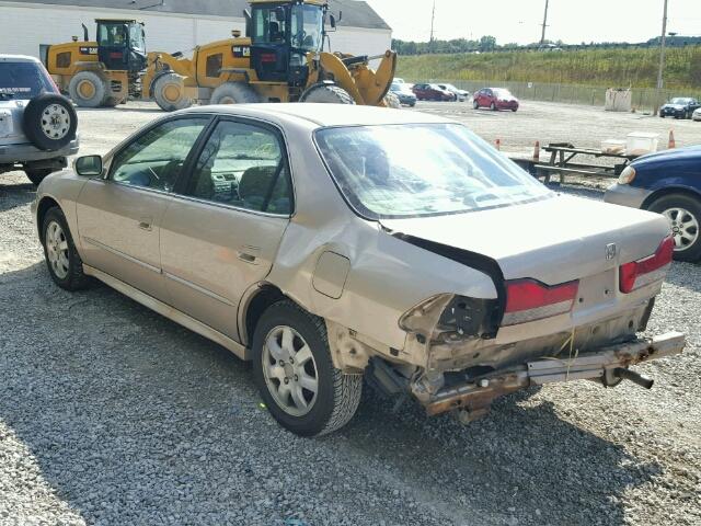 1HGCG56602A158127 - 2002 HONDA ACCORD GOLD photo 3