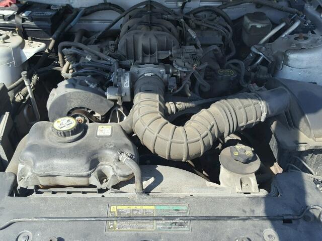 1ZVFT84N855178199 - 2005 FORD MUSTANG SILVER photo 7